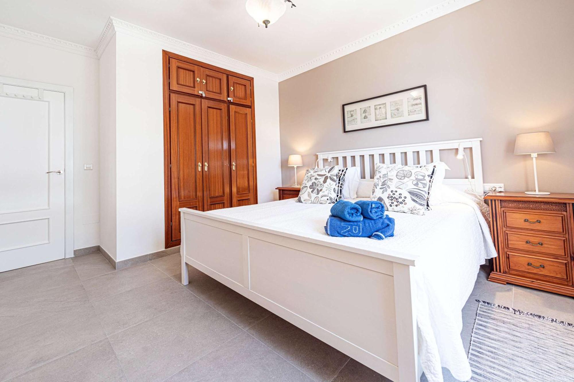 Toboso 1 Apartment